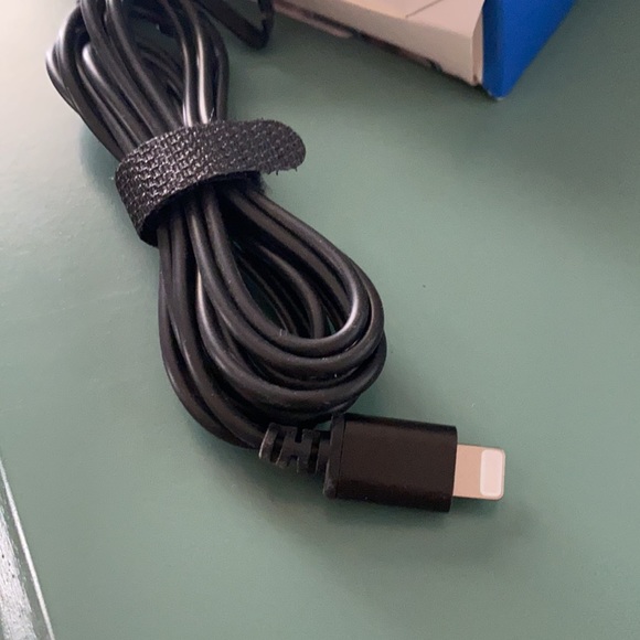 Lavalier Clip On Microphone For Iphones - Picture 3 of 4